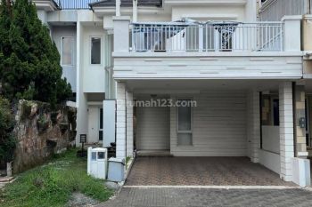 Rumah Minimalis Modern 2 Lantai Siap Huni