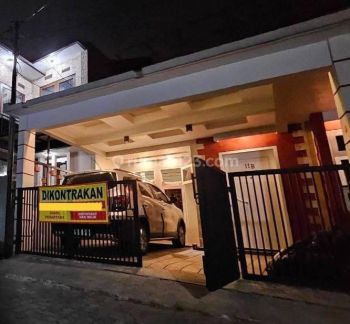 Di Sewakan Rumah di Jagakarsa - 2 Lantai Modern SHM Mezzanine