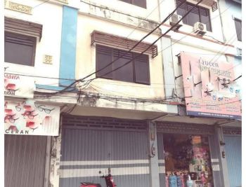 Ruko 3 Lantai Disewakan Dekat Dengan Mall, Area Denpasar Barat