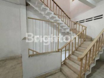 RUKO 3 LT DI JL RAYA KERTOPATEN SURABAYA