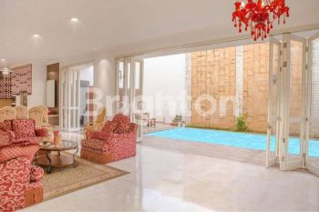 VILLA MEWAH CANTIK DI PECATU INDAH RESORT