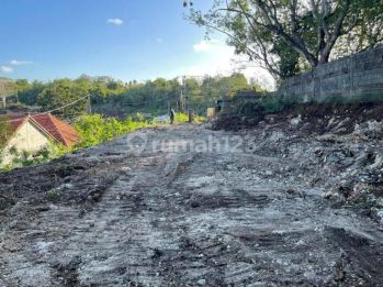 Lahan Strategis jalan utama pantai padang-padang Uluwatu