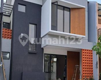 Jual Cepat Brand New Rumah Baru 2 Lantai di Cluster Catalonia Bsd