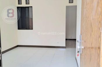 Rumah Rapih Strategis Dekat Tol