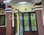 thumbnail-dijual-rumah-di-bulevar-hijau-kota-harapan-indah-bekasi-10