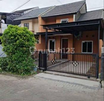 Rumah Nyaman Terawat Siap Huni di Pinus Regency, Bandung