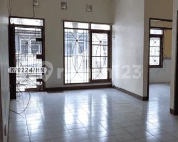 Rumah Bersih Siap Huni Di Taman Kopo Indah 2 Bandung