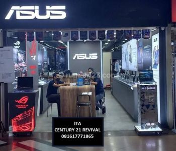 Kios di Lantai Dasar Mangga Dua Mall, Jakarta Utara