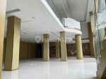 thumbnail-la1065-disewakan-cepat-gedung-ex-showroom-luas-nego-13