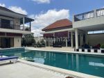 thumbnail-4-bedroom-villa-for-a-spacious-living-in-canggu-3