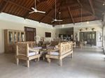 thumbnail-4-bedroom-villa-for-a-spacious-living-in-canggu-7