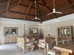 thumbnail-4-bedroom-villa-for-a-spacious-living-in-canggu-4