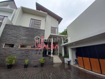 For Rent House Beautiful Private Pool Furnish Minimalis Tropical Garden Siap
