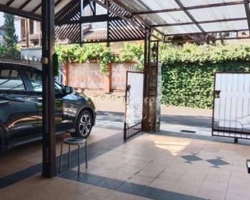 Disewakan Rumah Komplek Furnish di Batununggal Bandung