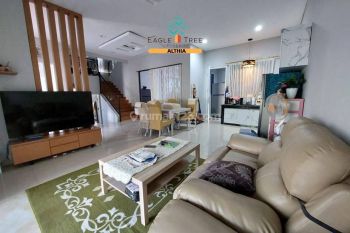 Rumah 2 lantai bagus suasana asri siap huni di BSD