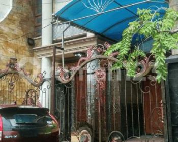Disewakan Rumah Minimalis Lokasi Strategis Di Nginden Surabaya Kt