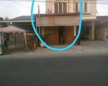 Dijual Ruko Pinggir Jalan Besar Bakaran Batu Siap Huni, 2 1/2 Tingkat. Tempat