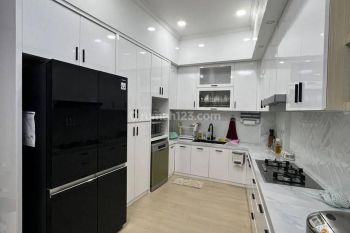 Jual Cepat rumah 5 Lantai di Angke Semi Furnished