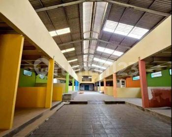 GUDANG SEWA 2 MUKA. BENTUK "L". 2581/2000