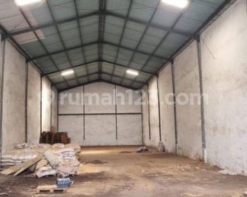 Gudang Margomulyo Permai 135 Jt Strategis Ada Tempat Parkir