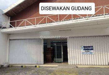 Disewakan Gudang Ex Swalayan. Krian.