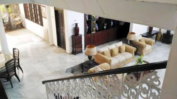 Rumah 6 Kamar Tidur di Ampera Jakarta Selatan