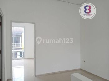 Rumah Murah Cluster Kreo Petukangan Dekat Halte Busway Adam Malik