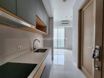 Disewakan Apartemen Taman Anggrek Residences Bagus Semi Furnished suite
