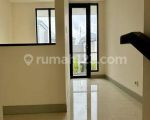 thumbnail-disewakan-apartemen-taman-anggrek-residences-bagus-semi-furnished-suite-1