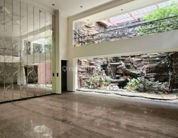 Rumah Manyar Tirtomoyo Hitung Tanah