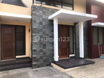 Disewakan Rumah di Cluster Ifolia Harapan Indah Bekasi