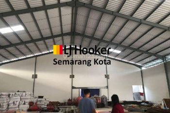 Gudang Baru di Jalan Majapahit, Semarang Timur