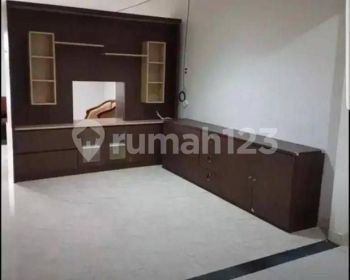 Disewakan rumah termurah di Raffles hills Cibubur