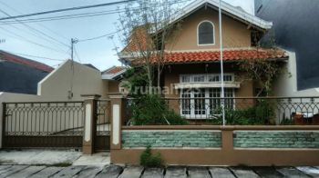 Disewakan Rumah Bagus Lokasi Strategis Di Semampir Surabaya Kt