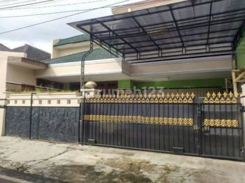 Rumah di Jalan Bunga Bunga Dekat Suhat dan UB Malang