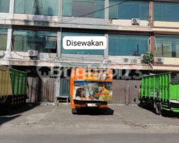 RUKO 3 LANTAI, SIAP PAKAI, COCOK UNTUK KANTOR ATAU EKSPEDISI, SELANGKAH KE JALAN