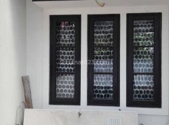 Disewakan rumah di Daan Mogot Arcadia,lokasi strategis,harga nego