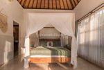 thumbnail-luxury-villa-in-kayutulang-selatan-canggu-badung-bali-12