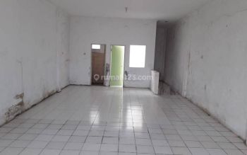 Ruko Strategis di Villa Taman Bandara, Tangerang Bagus