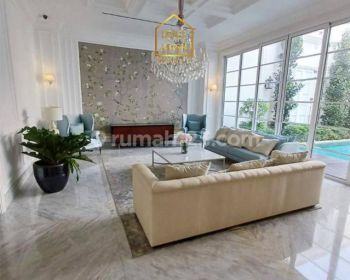 Luxury House Menteng, 3 Lt + Rooftop, Furnished. Ada Lift, Pool