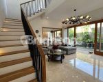 thumbnail-rumah-style-bali-2-lantai-araya-golf-malang-5