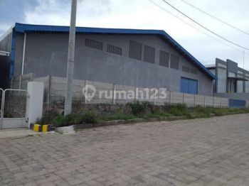 Gudang Strategis Di Kawasan Industri Candi Gatot Subroto, Semarang Barat