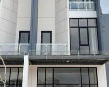 Ruko The New East 3lt Lebar 5x12 60m Jgc Jakarta Garden City