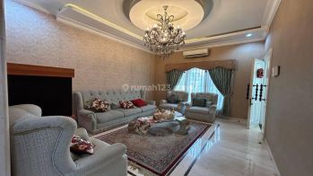 Rumah PIK 3 Lantai FULL MARMER Bagus Harga Miring