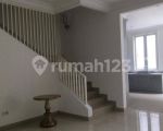 thumbnail-beautiful-classic-house-in-strategic-location-in-cilandak-2