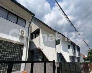 Rumah Baru Unfurnished di Nilem, Buah Batu SHM - Sertifikat Hak Milik