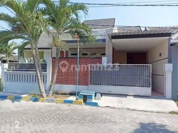 Rumah Hook di Candiloka Taman Sidoarjo.