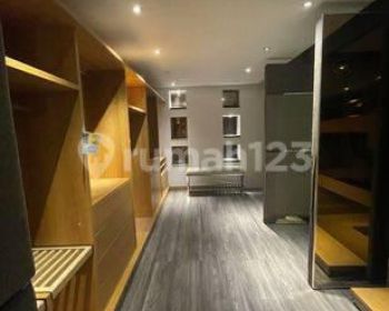 Gedung Strategis 3 Lantai di Yogyakarta Kawasan Bisnis