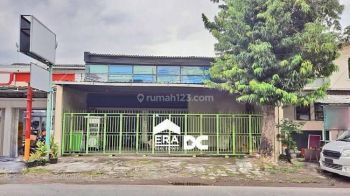 Ruang Usaha Los Tanpa Sekat Di Tepi Jalan Lamongan Raya Sampangan