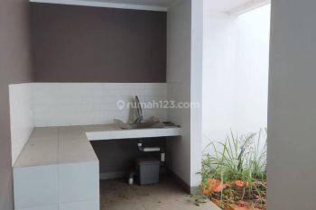 Rumah disewakan di Cluster Dayana